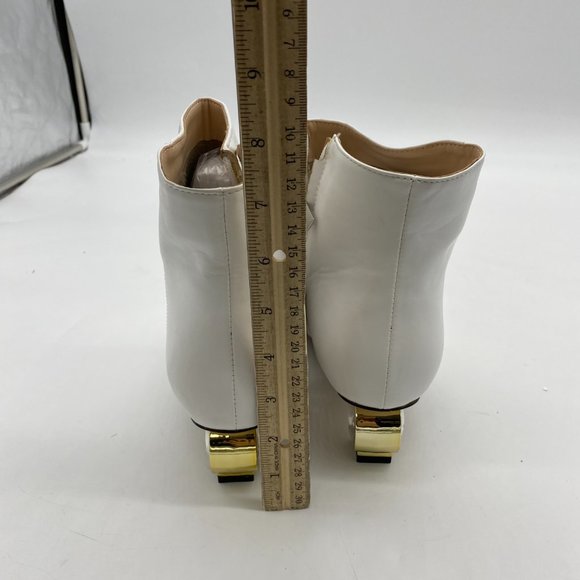 Elegant White Ankle Boots - Picture 5 of 8
